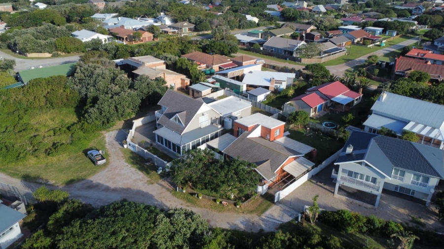 4 Bedroom Property for Sale in Boknesstrand Eastern Cape
